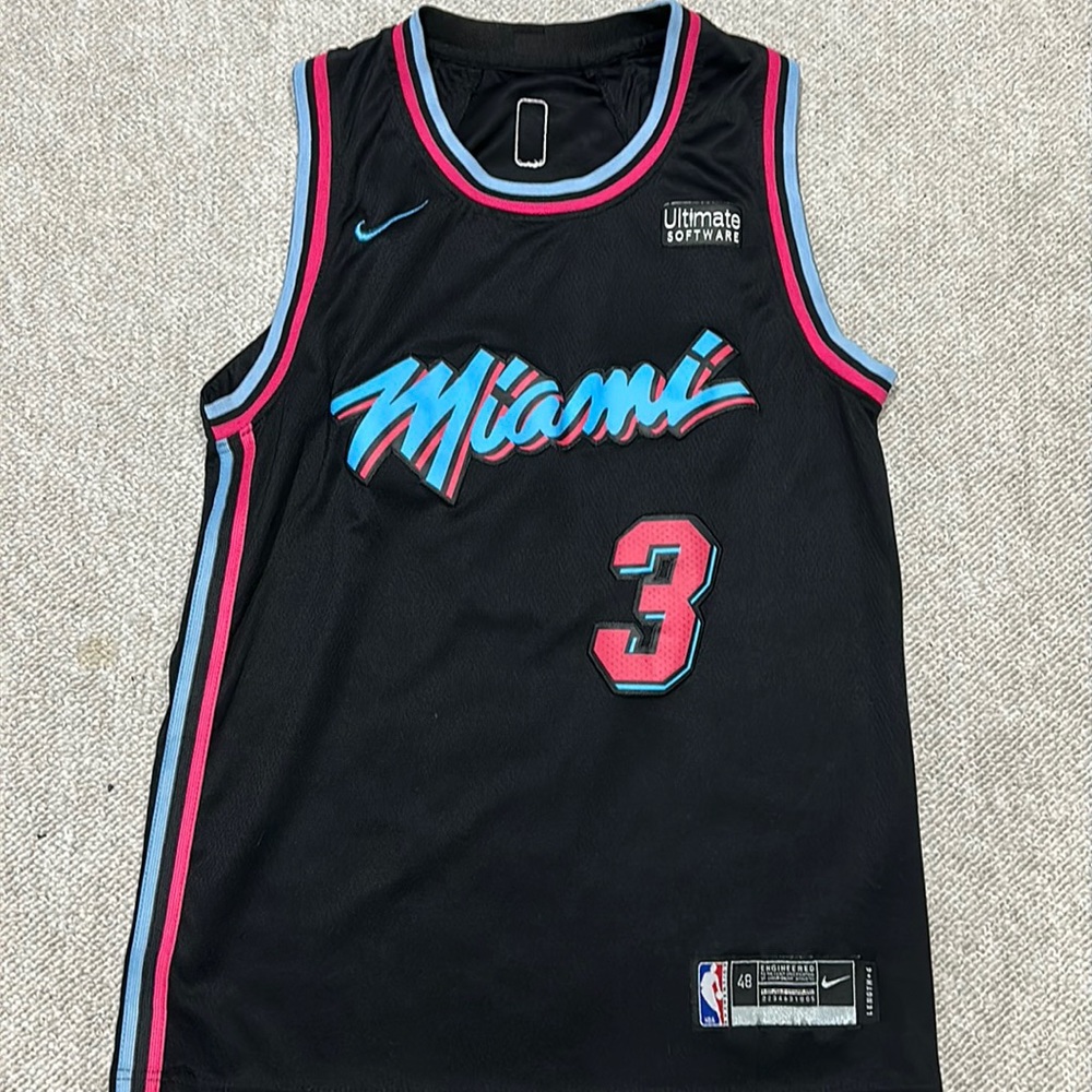 Dwyane Wade Miami Heat jersey